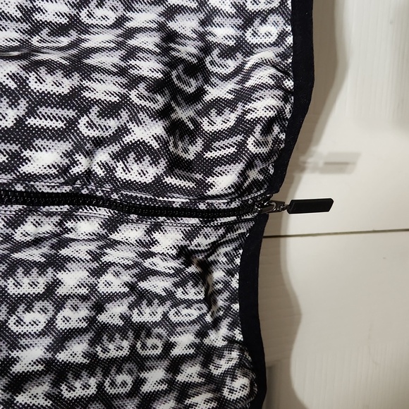 NWOT Armani Exchange Packable Logo Windbreaker Jacket. Size M - Picture 10 of 16